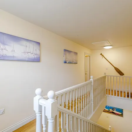 Sunrise Apartment *